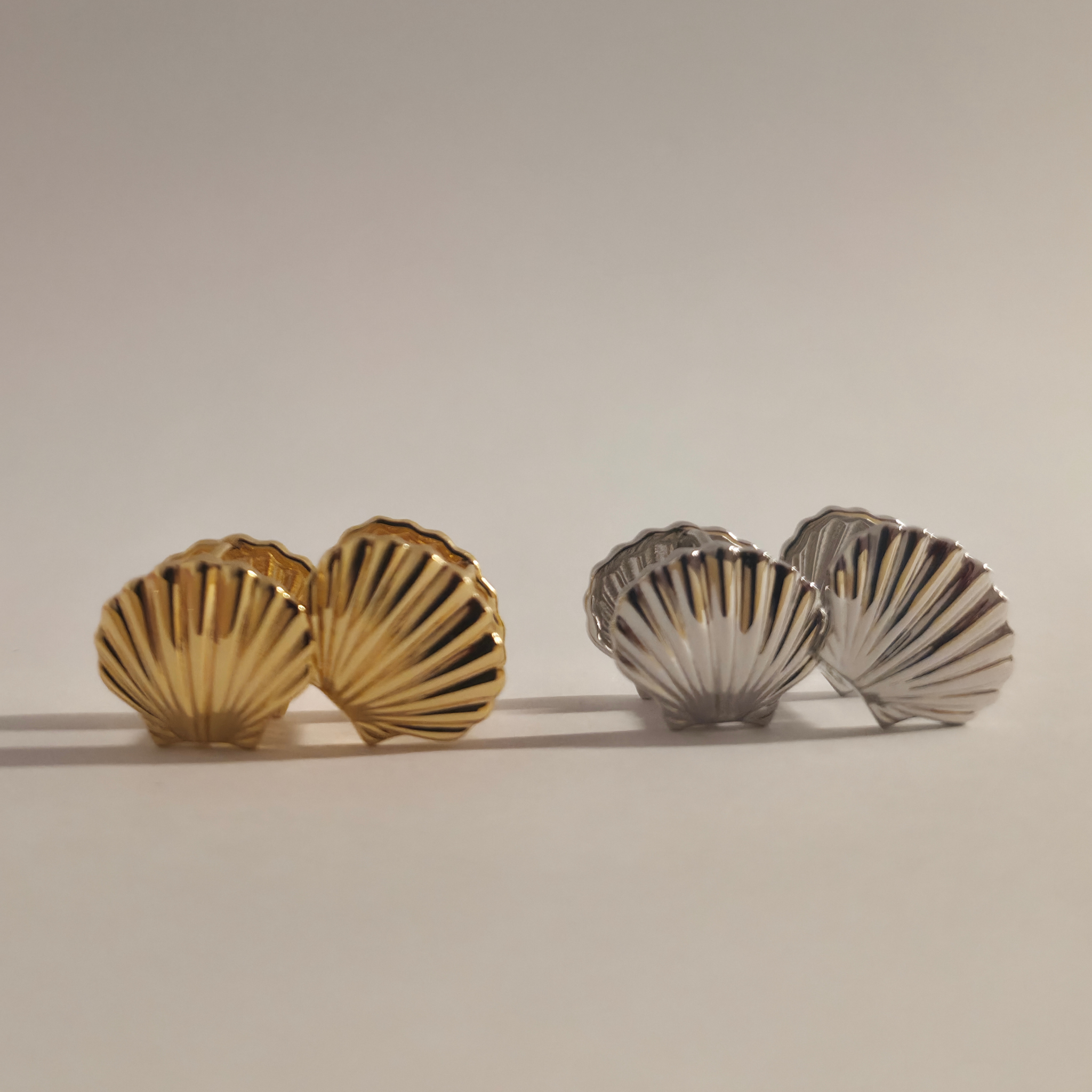 Clam Shell Earring Silver