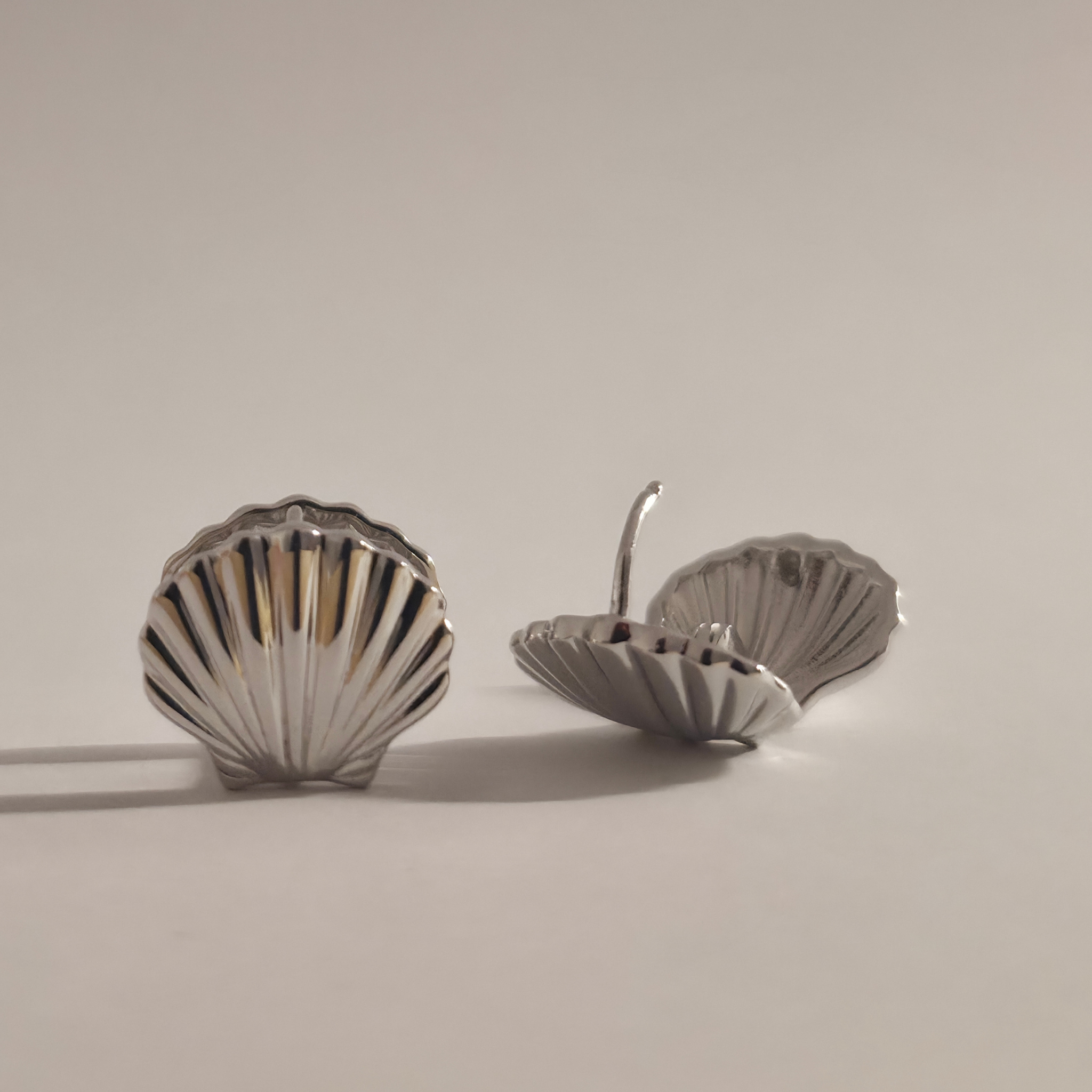 Clam Shell Earring Silver