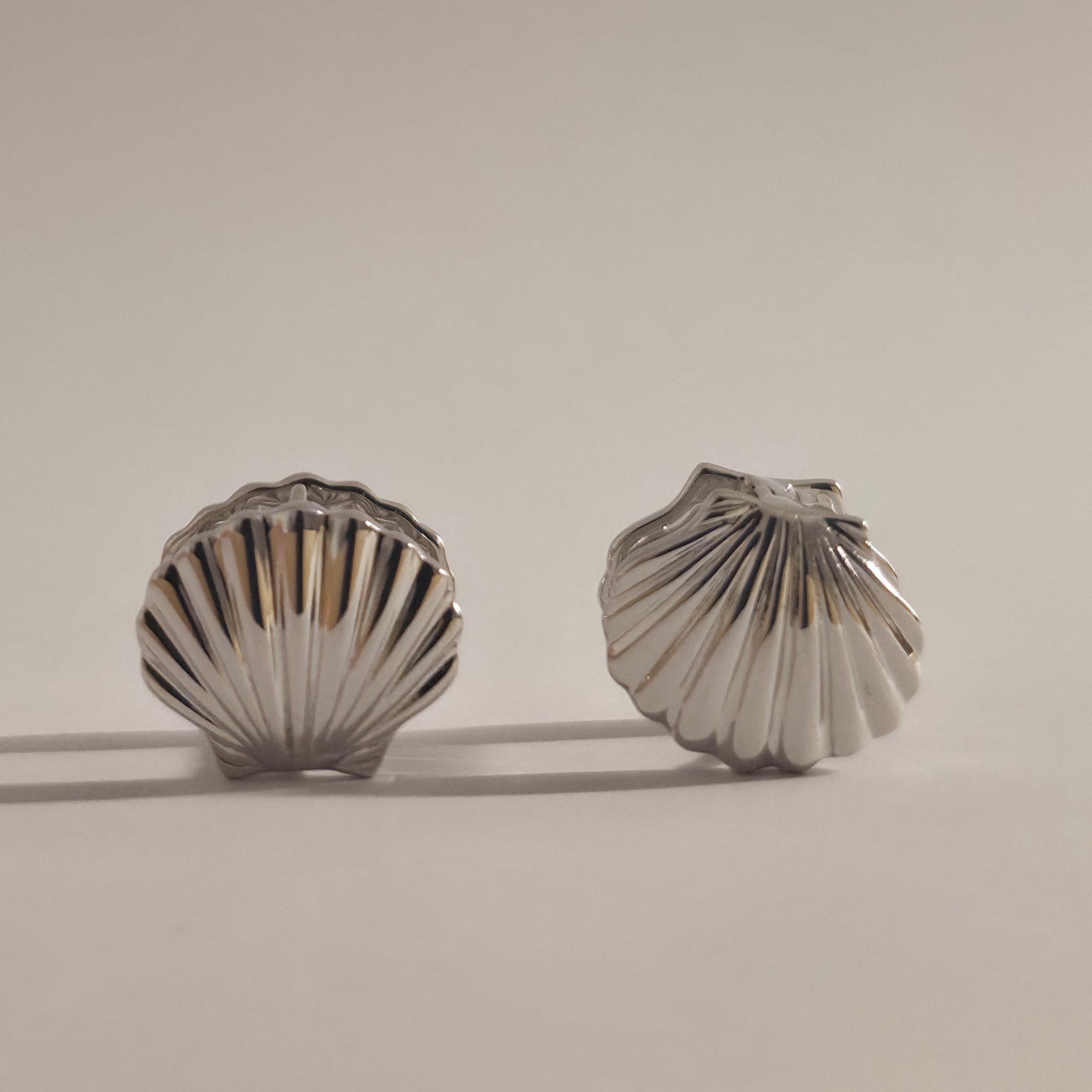 Clam Shell Earring Silver