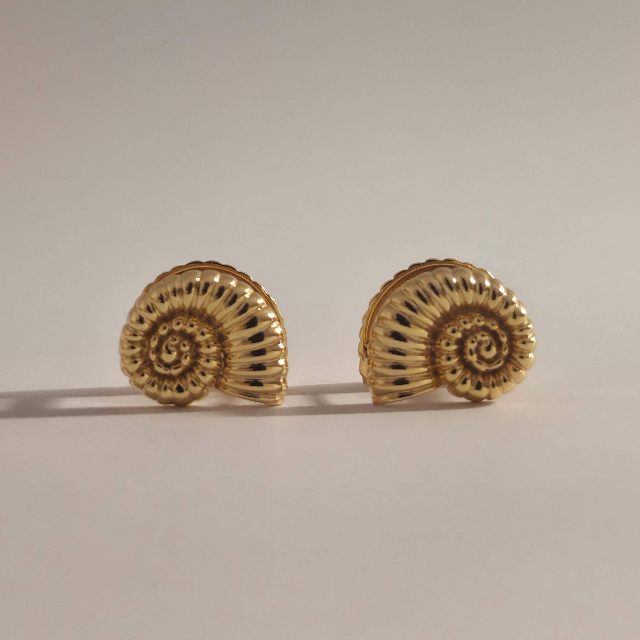 Nautilus Shell Earring Gold