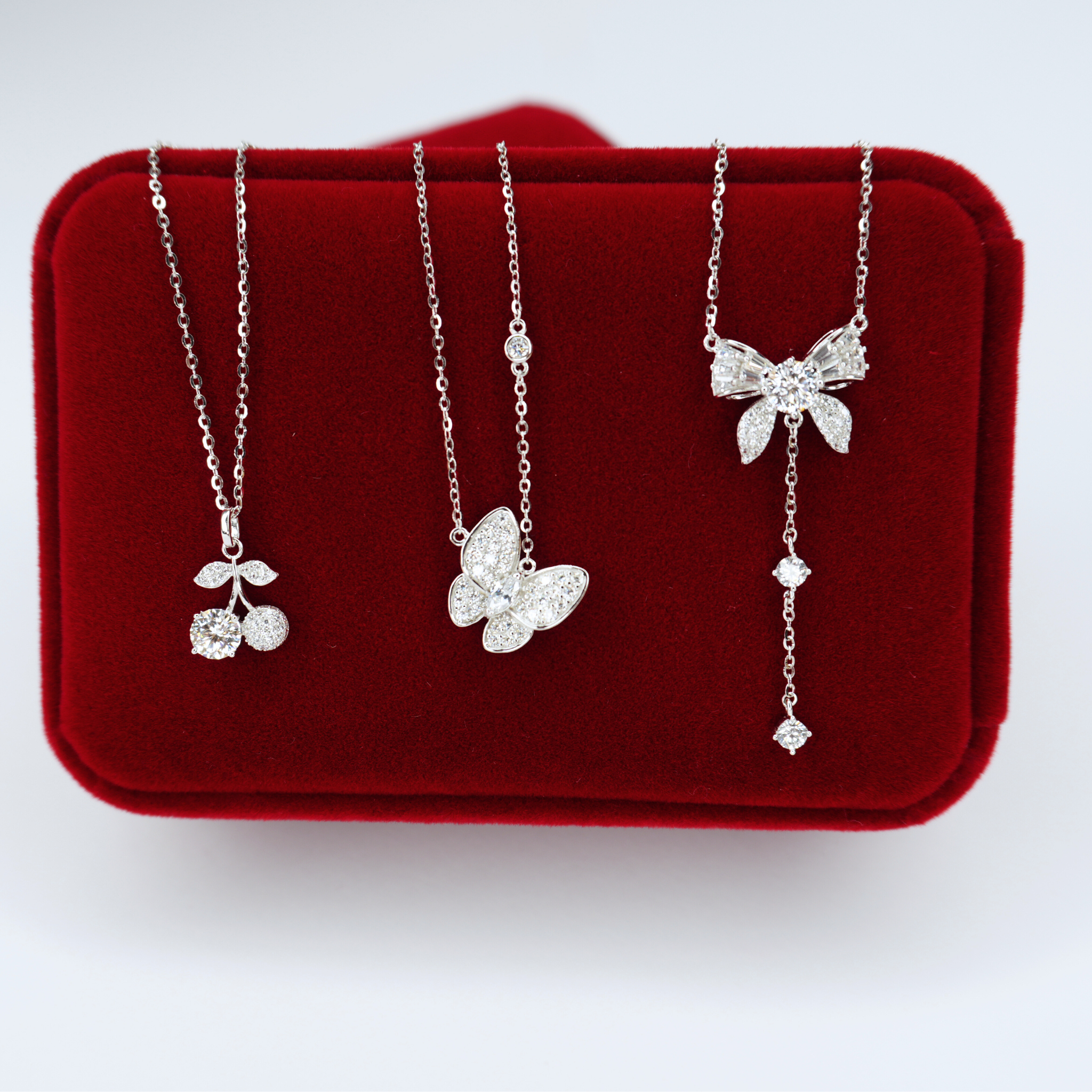 Moissanite Bow Necklace